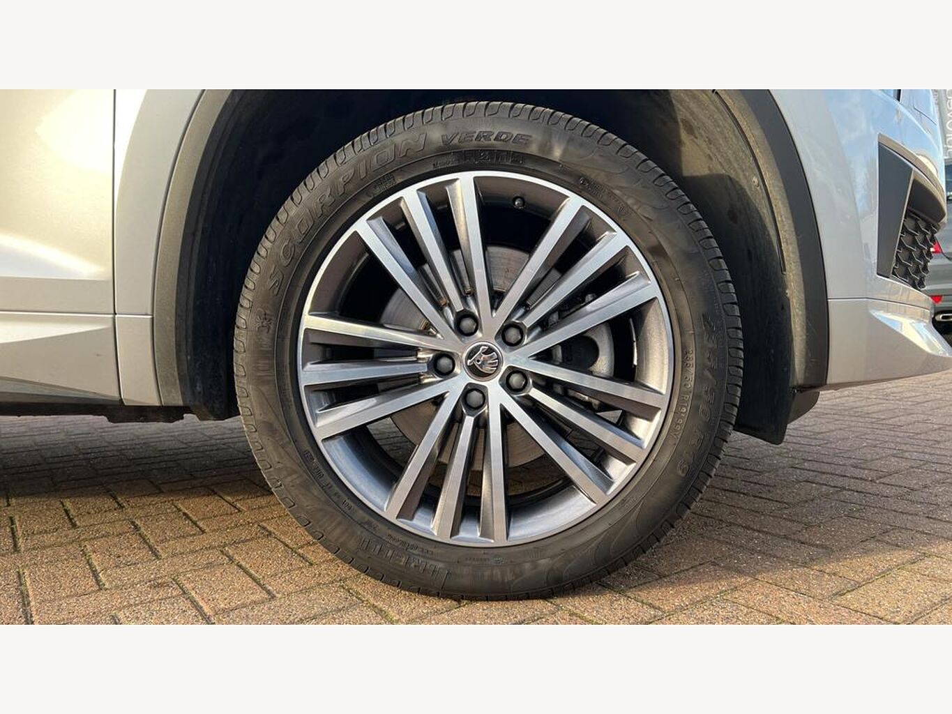 SKODA KODIAQ Diesel Estate 2.0 TDI 200 Laurin + Klement 4X4 5dr DSG [7 Seat]