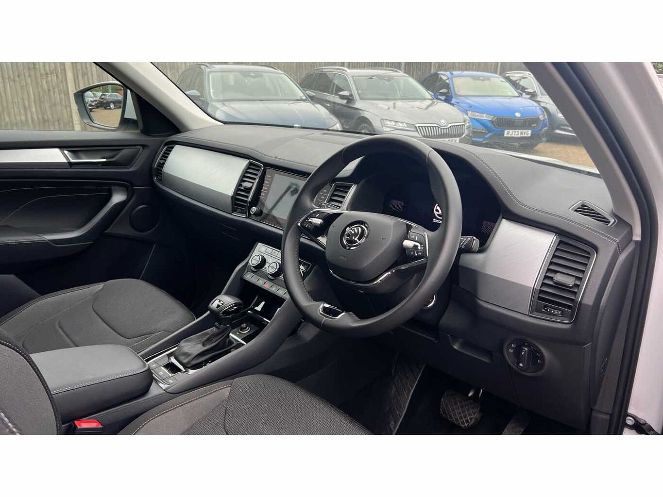 SKODA KODIAQ ŠKODA  Diesel Estate 2.0 TDI SE Drive 5dr DSG [7 Seat]