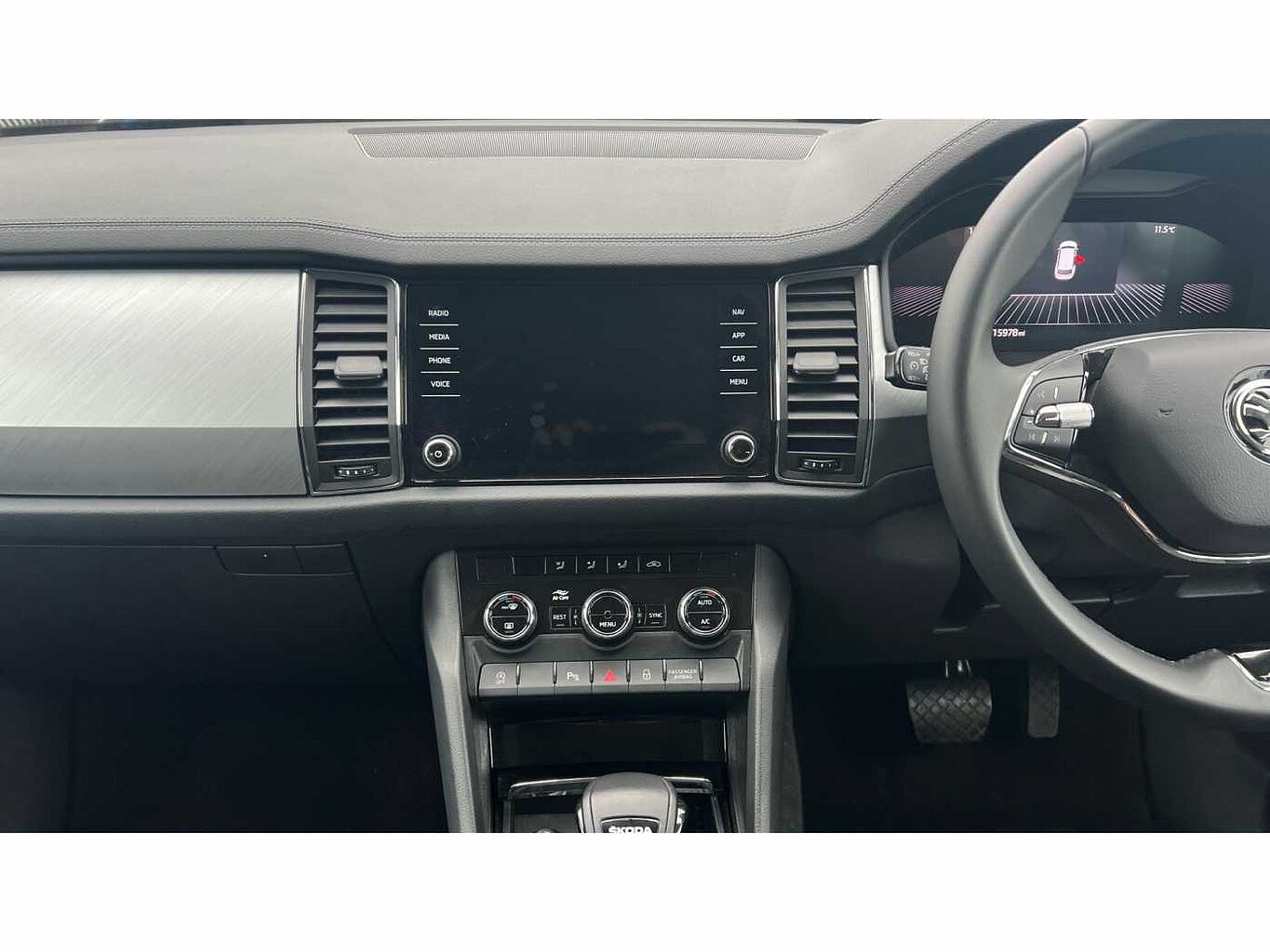 SKODA KODIAQ ŠKODA  Diesel Estate 2.0 TDI SE Drive 5dr DSG [7 Seat]