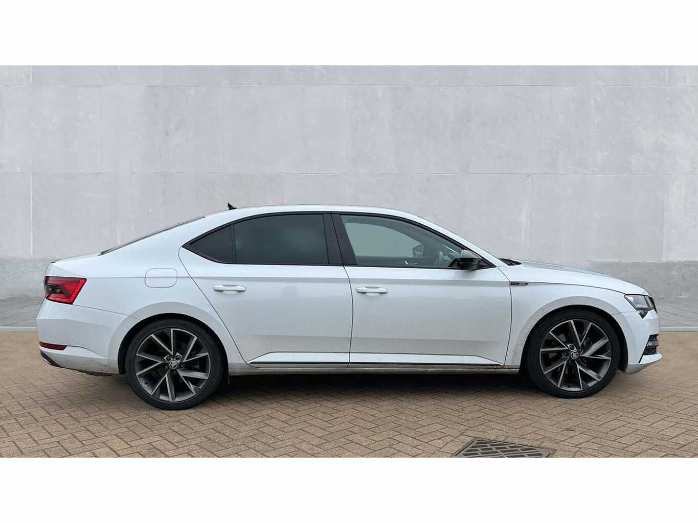 SKODA Superb 2.0 TSI (190ps) SportLine Plus DSG Hatch