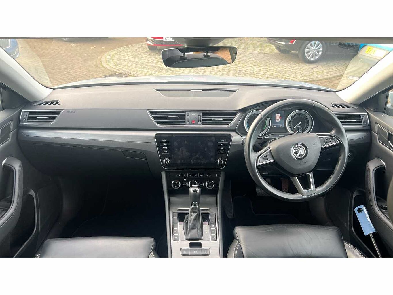 SKODA Superb 1.4 TSI (218ps) SE L iV DSG Estate