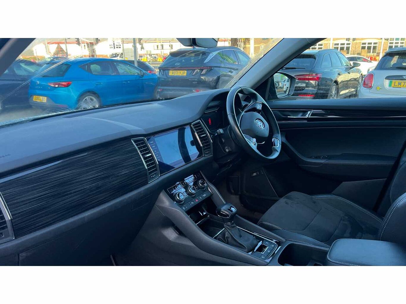 SKODA Kodiaq 2.0TDI (150ps) SE L (7 seats) SCR DSG SUV