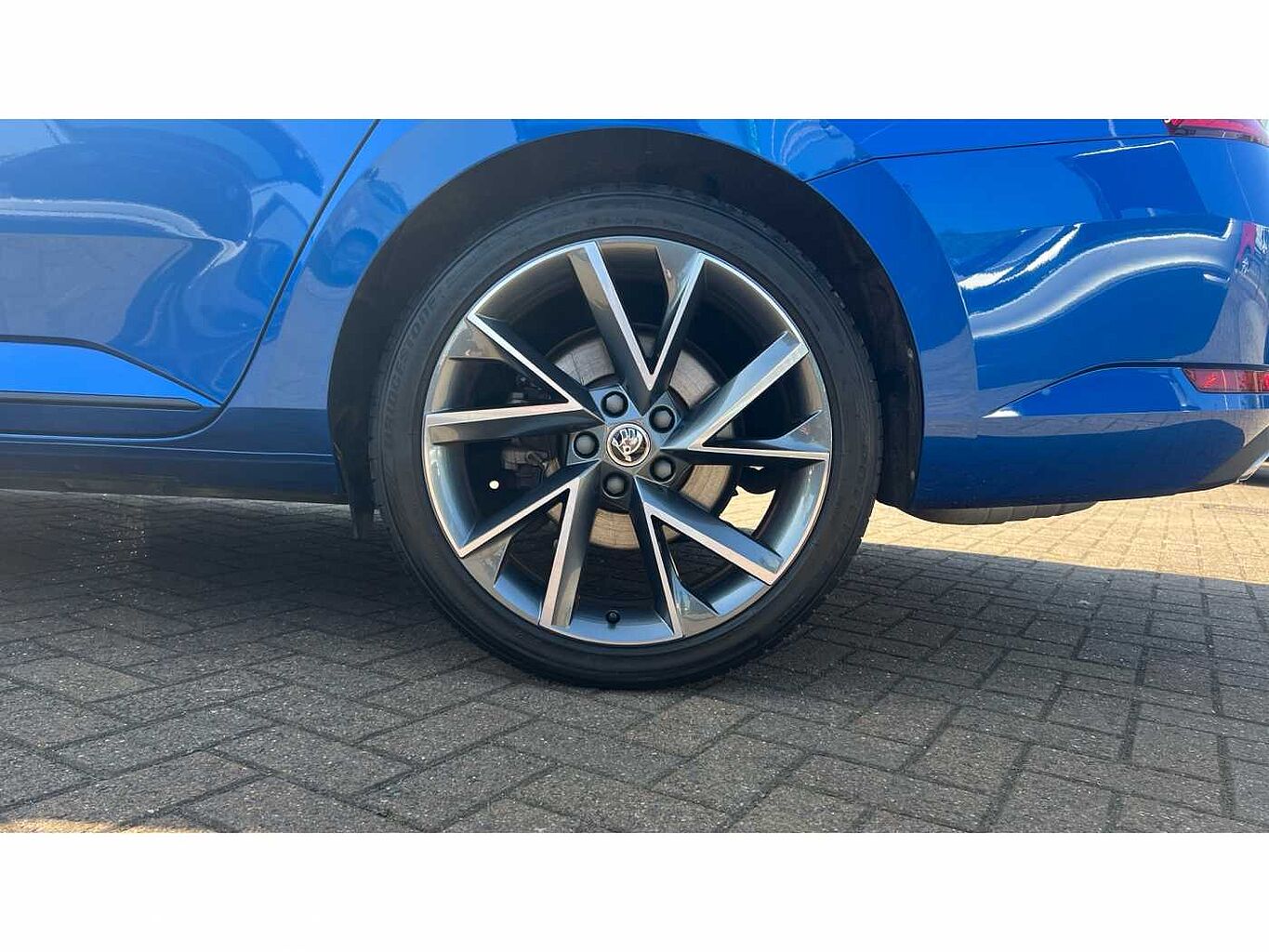 SKODA Superb 2.0 TSI (190ps) SportLine Plus DSG Hatch