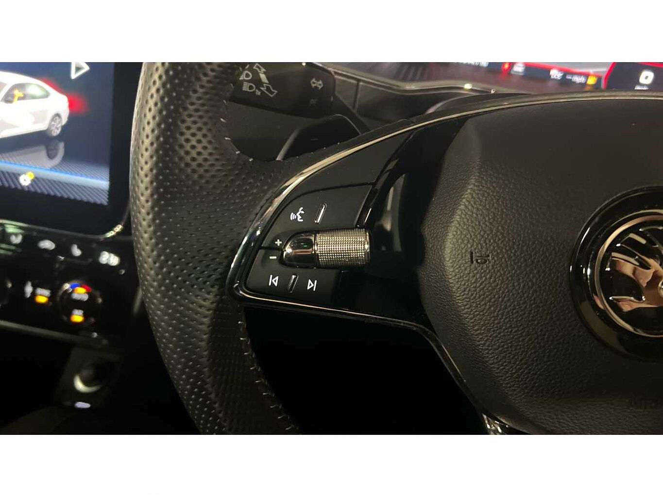 SKODA Superb 2.0 TSI (190ps) SportLine Plus DSG Hatch
