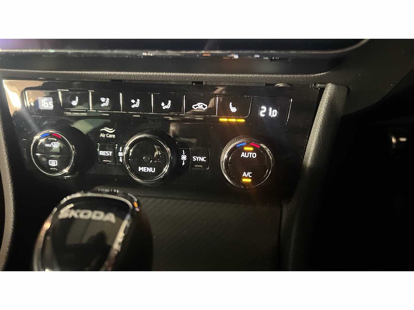 SKODA Superb 2.0 TSI (190ps) SportLine Plus DSG Hatch