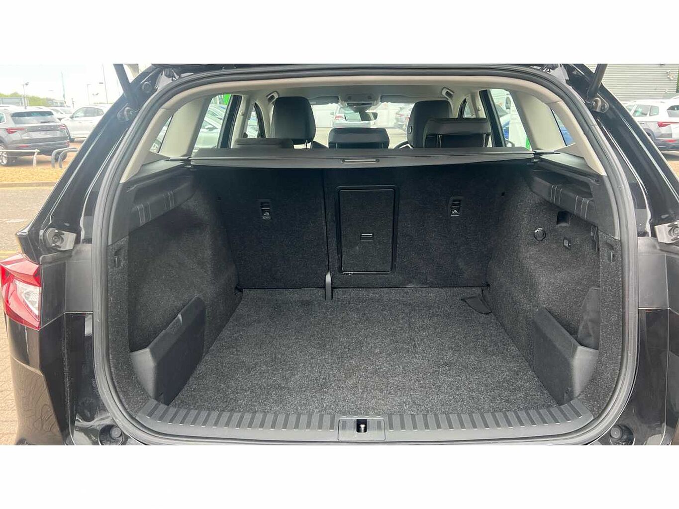 SKODA ENYAQ 132kW 60 ecoSuite 62kWh 5dr Auto [120kW]