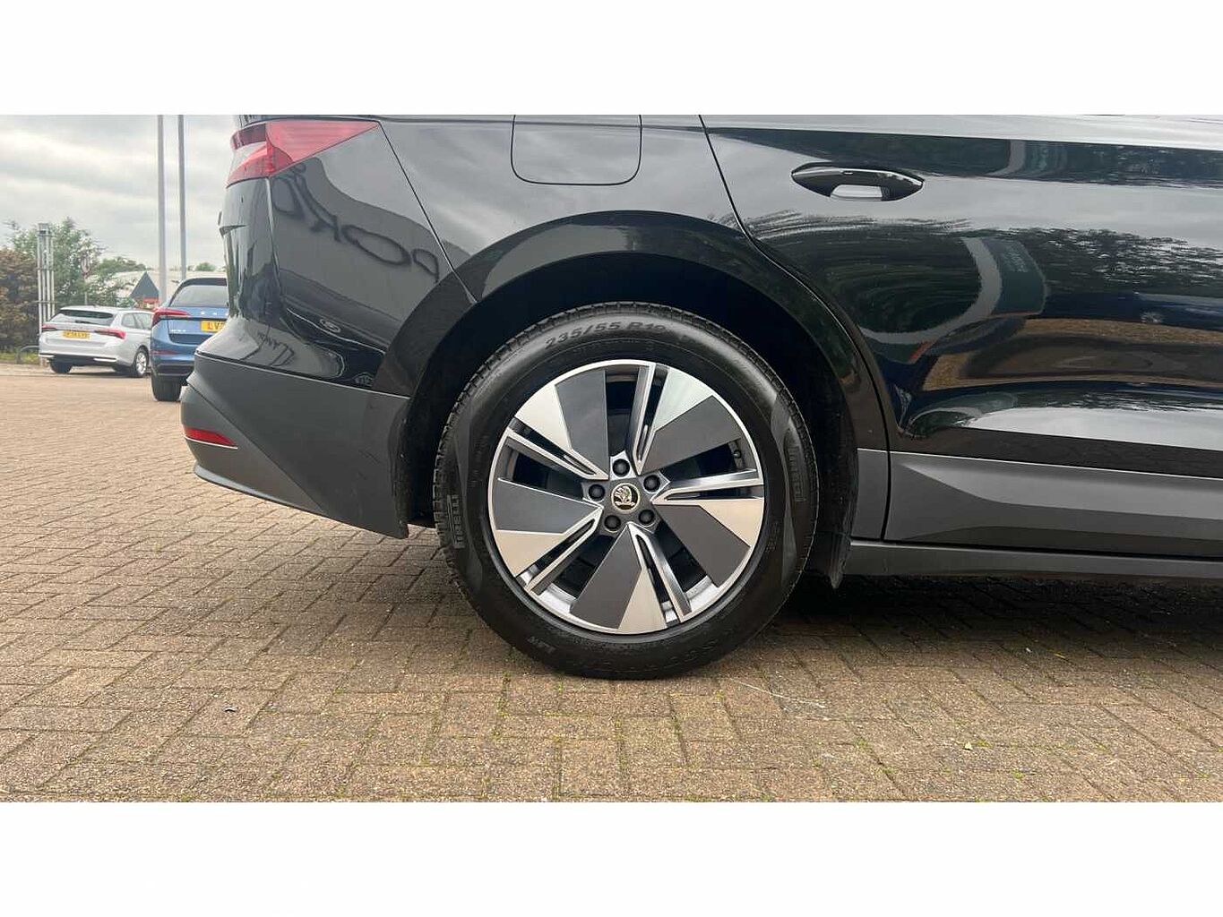 SKODA ENYAQ 132kW 60 ecoSuite 62kWh 5dr Auto [120kW]