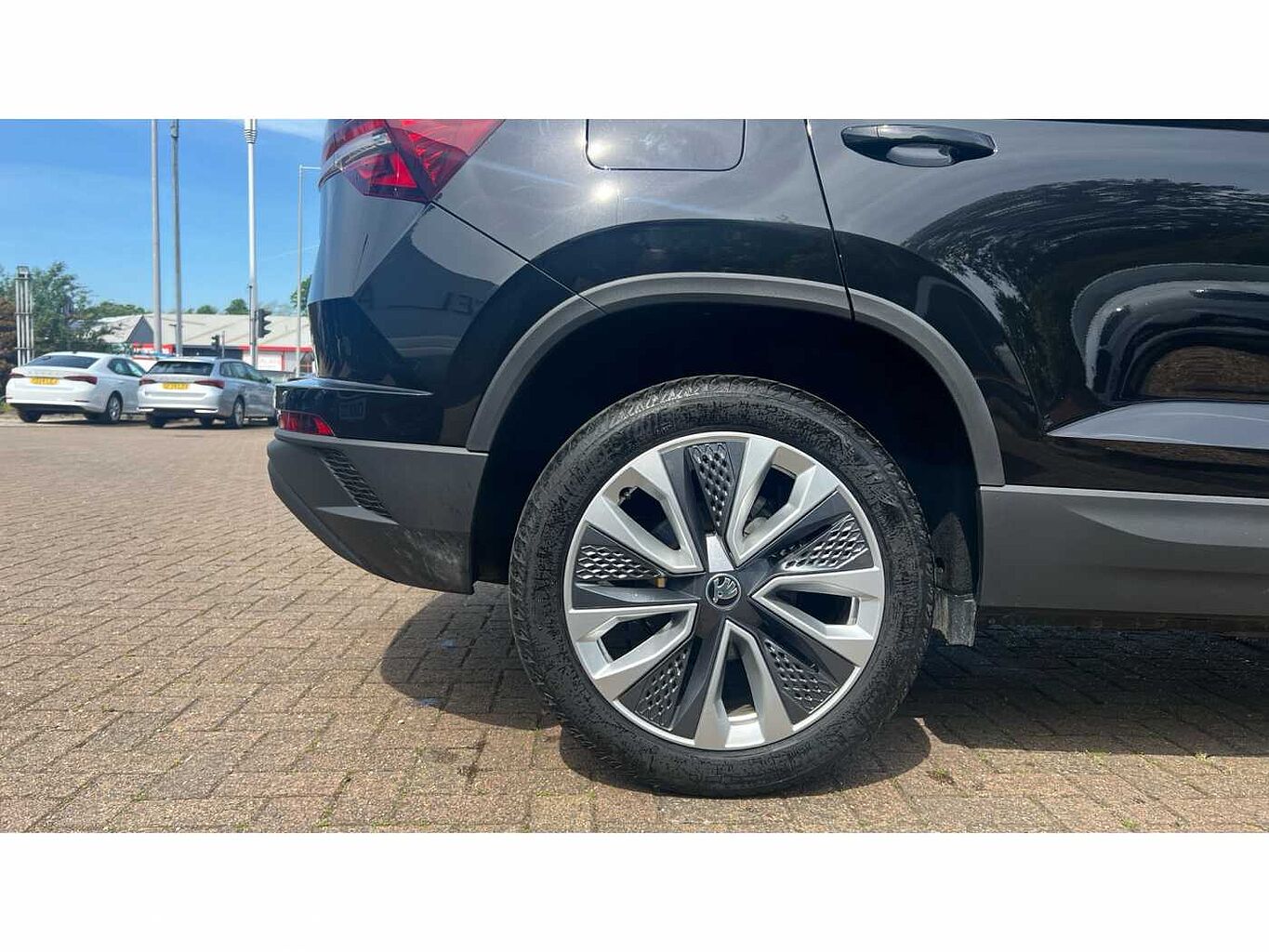 SKODA KAROQ 1.5 TSI SE L 5dr