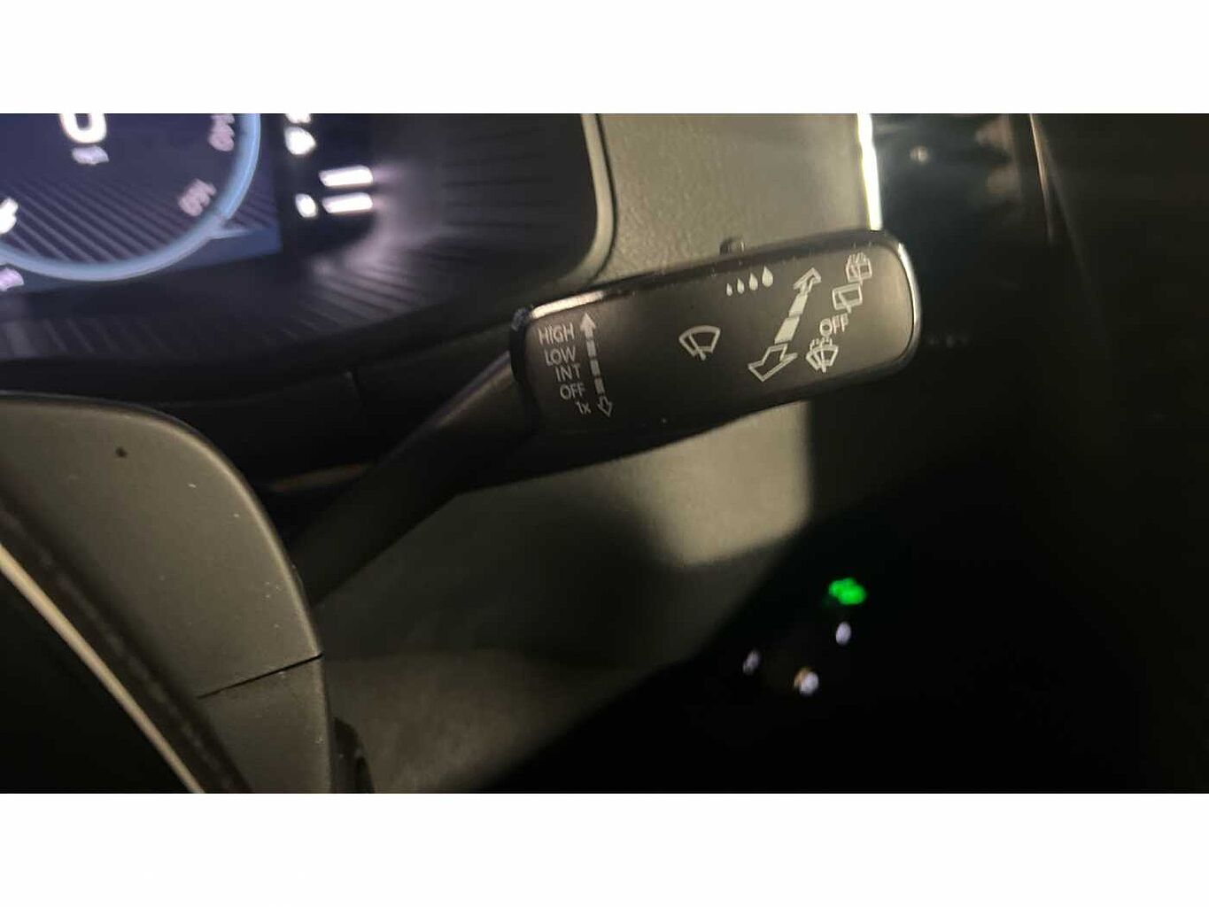 SKODA KAROQ 1.5 TSI SE L 5dr