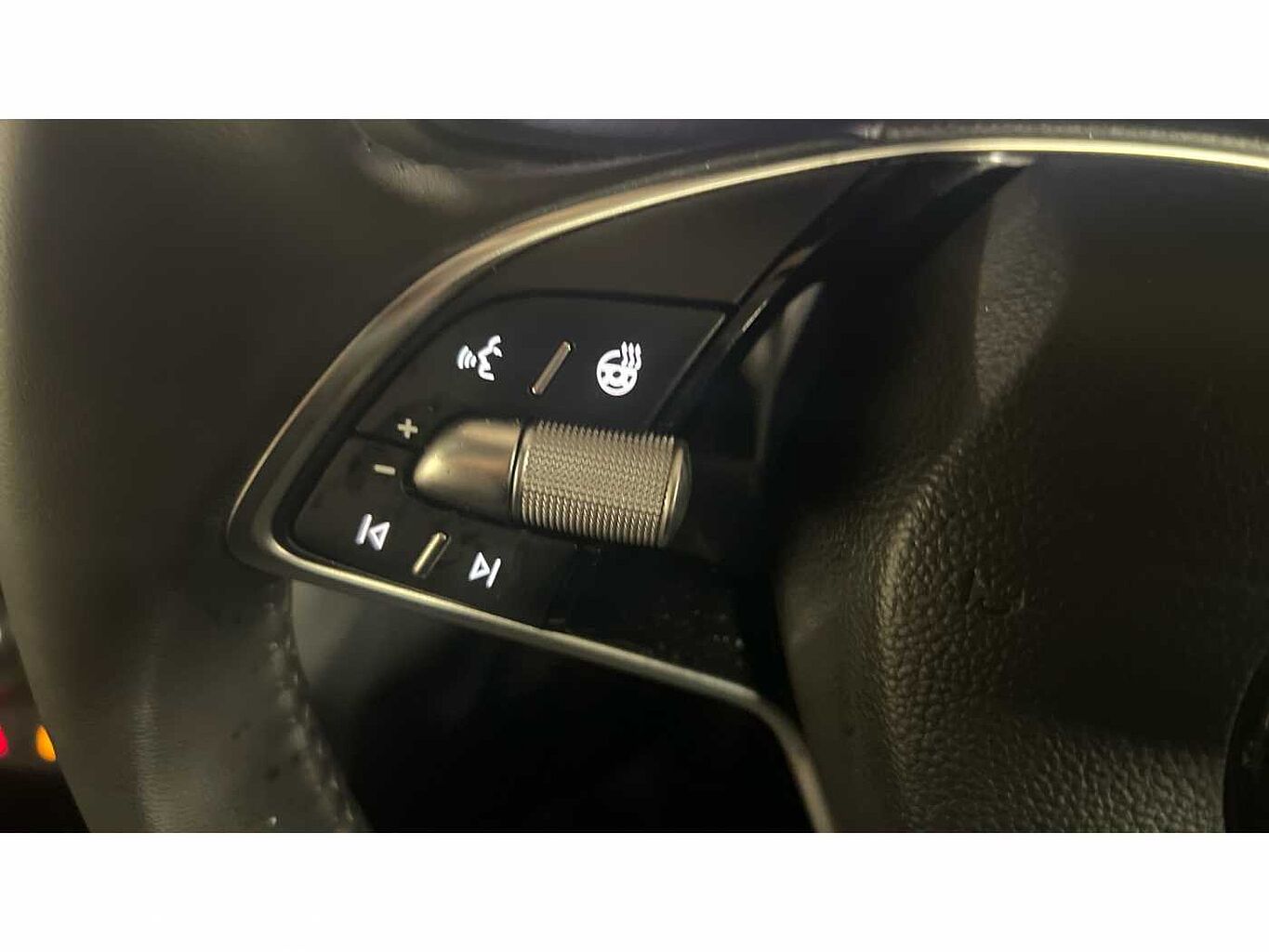 SKODA KAROQ 1.5 TSI SE L 5dr