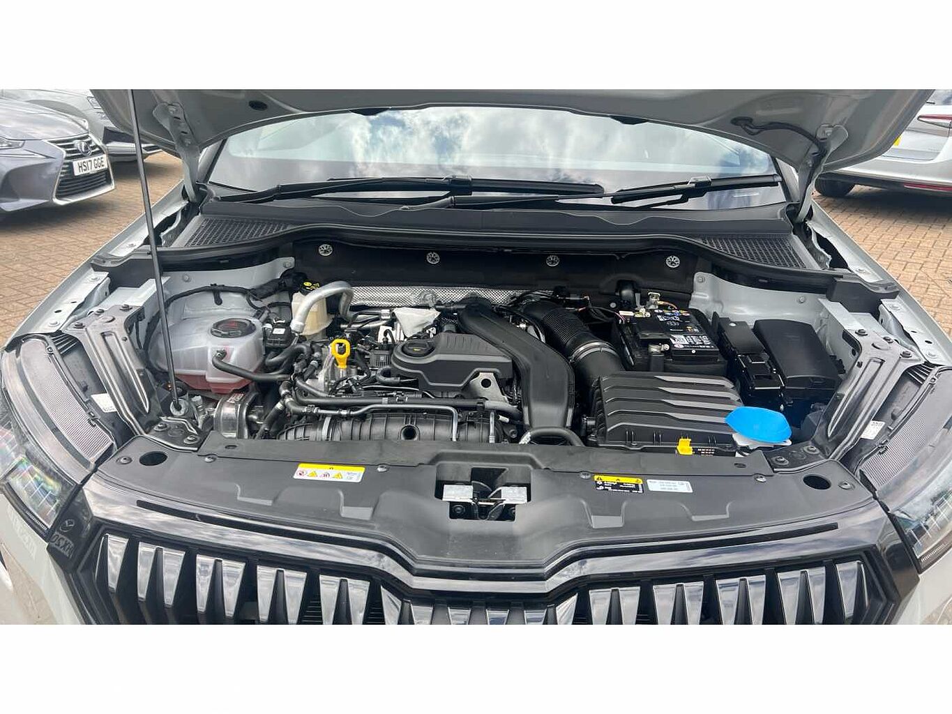 SKODA KAROQ 1.5 TSI Sportline 5dr