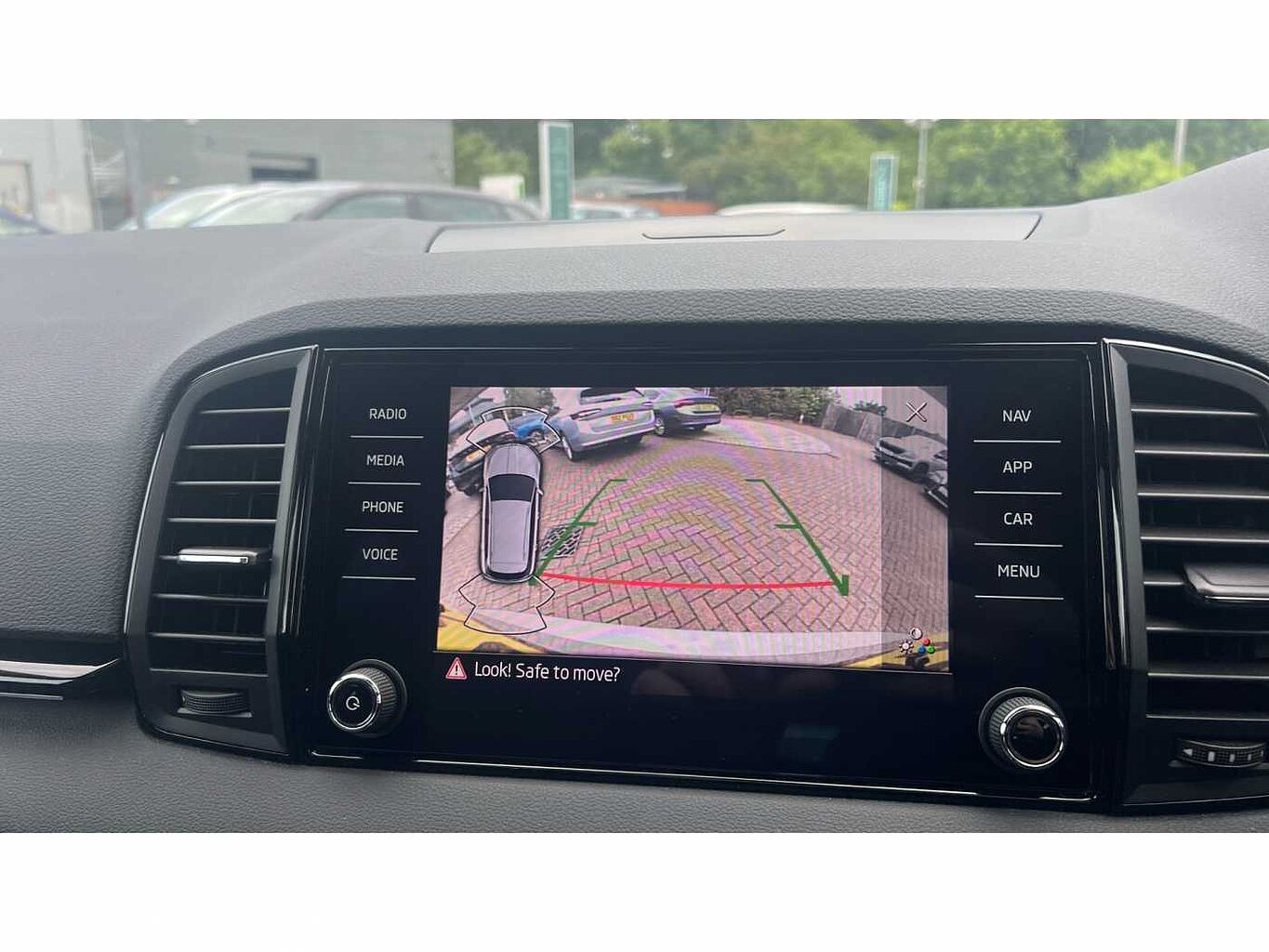 SKODA KAROQ 1.5 TSI Sportline 5dr