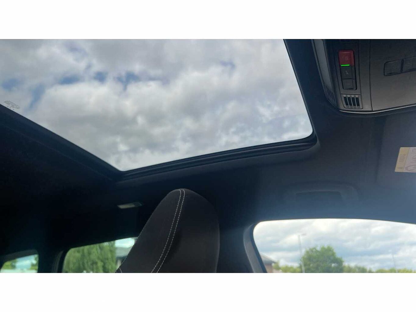 SKODA KAROQ 1.5 TSI Sportline 5dr