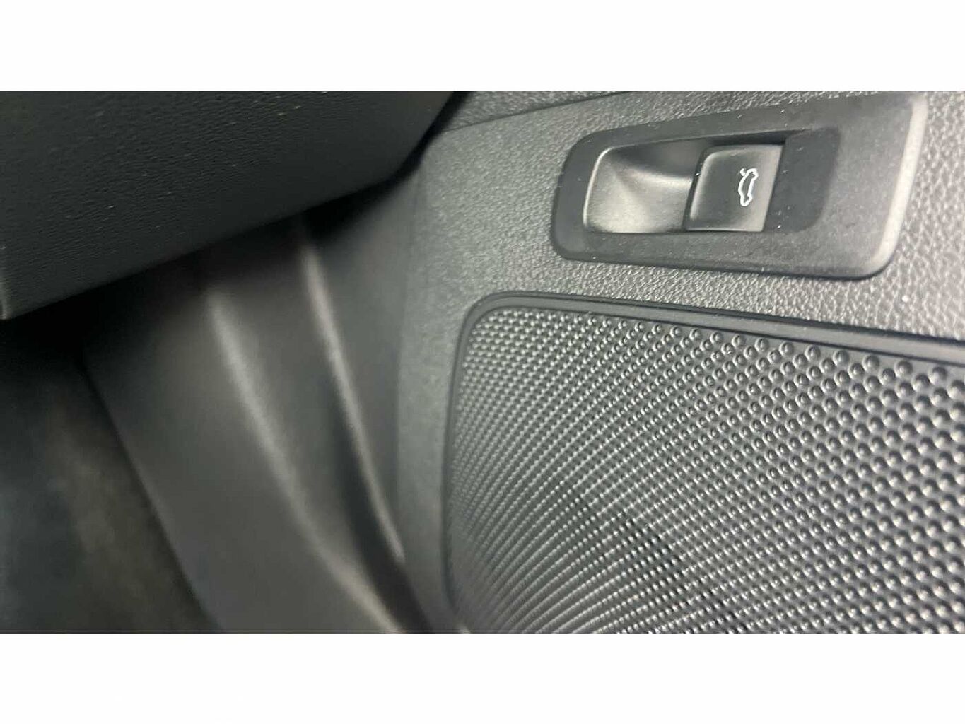 SKODA KAROQ 1.5 TSI Sportline 5dr