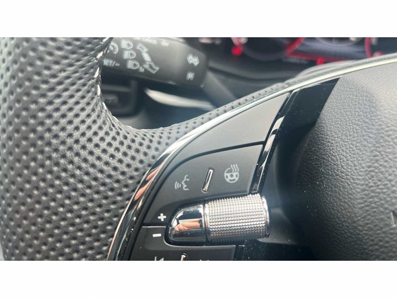 SKODA KAROQ 1.5 TSI Sportline 5dr