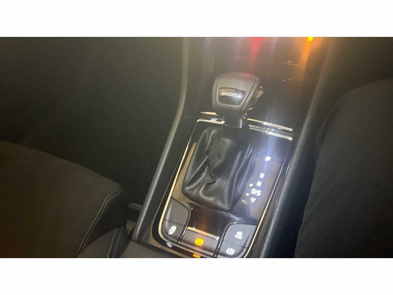SKODA Karoq SUV 1.5 TSI (150ps) SE L ACT DSG