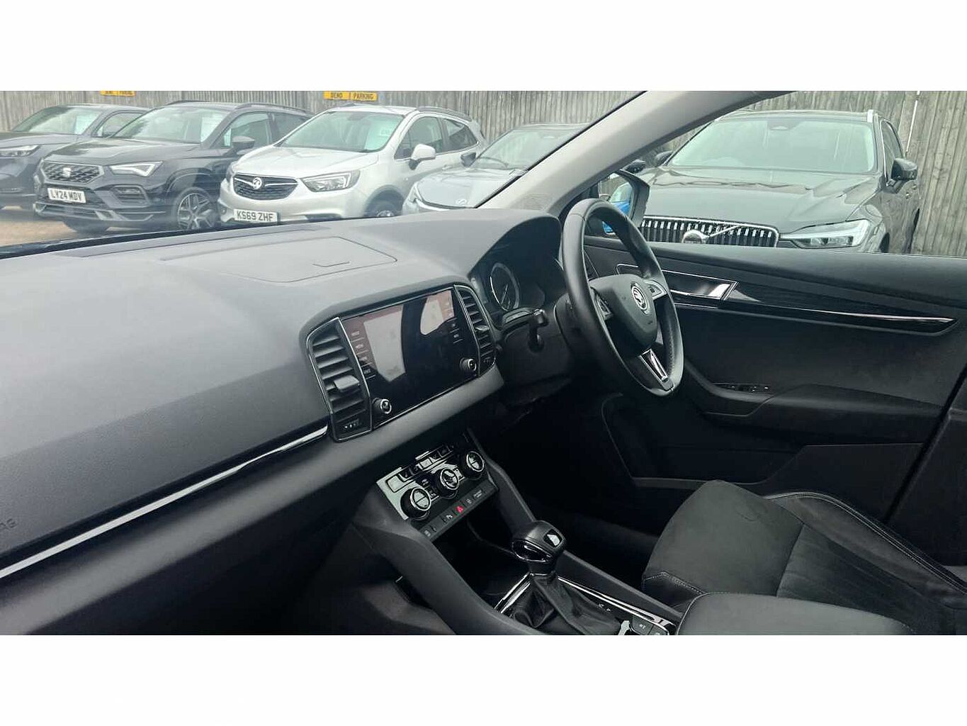 SKODA Karoq SUV 1.6TDI (115ps) SE L SCR DSG