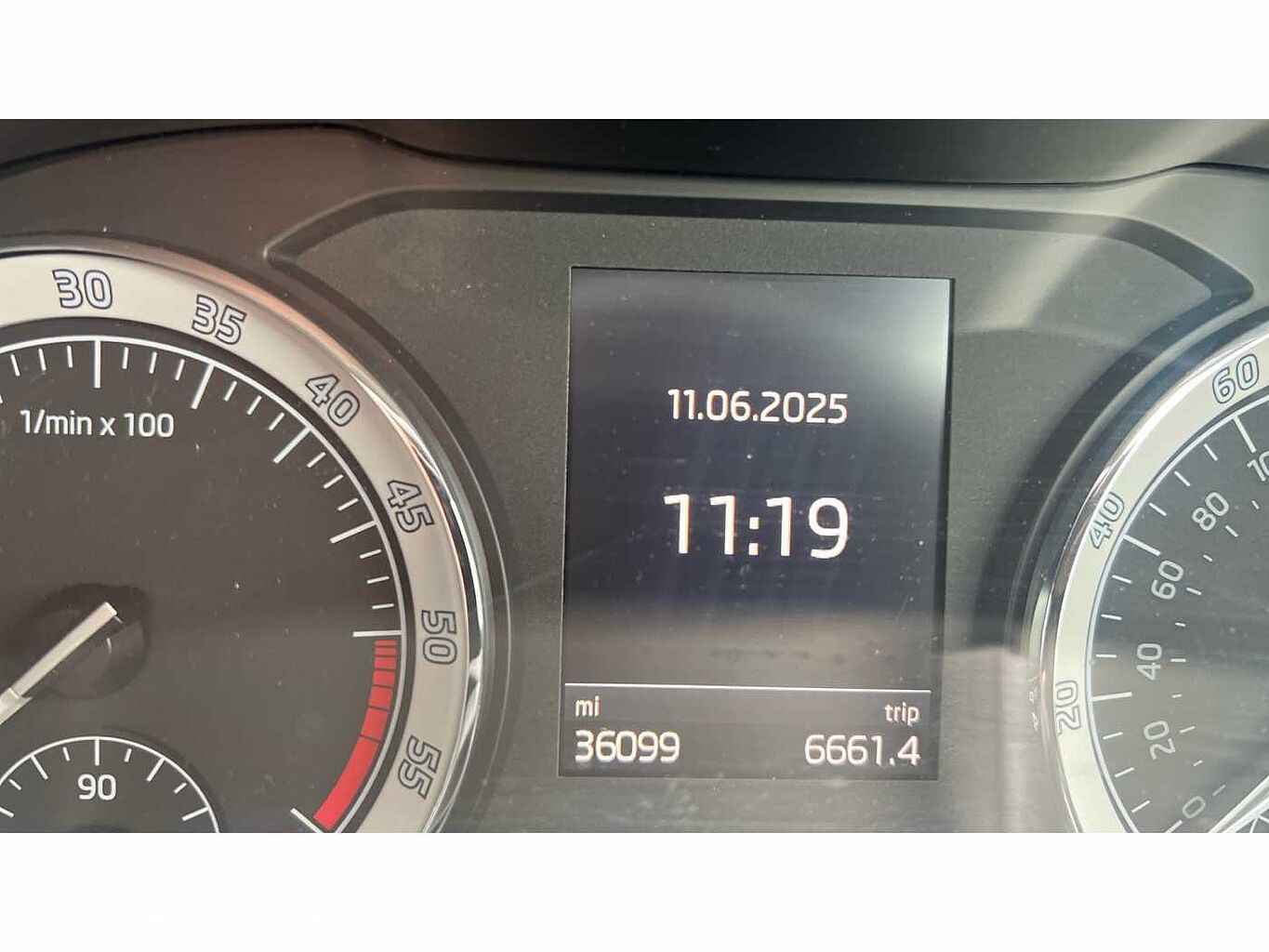 SKODA Karoq SUV 1.6TDI (115ps) SE L SCR DSG