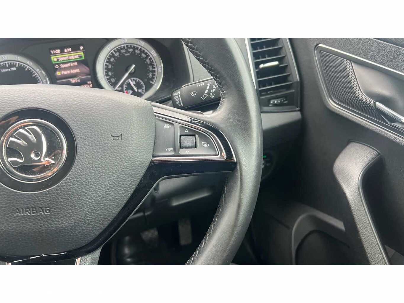 SKODA Karoq SUV 1.6TDI (115ps) SE L SCR DSG